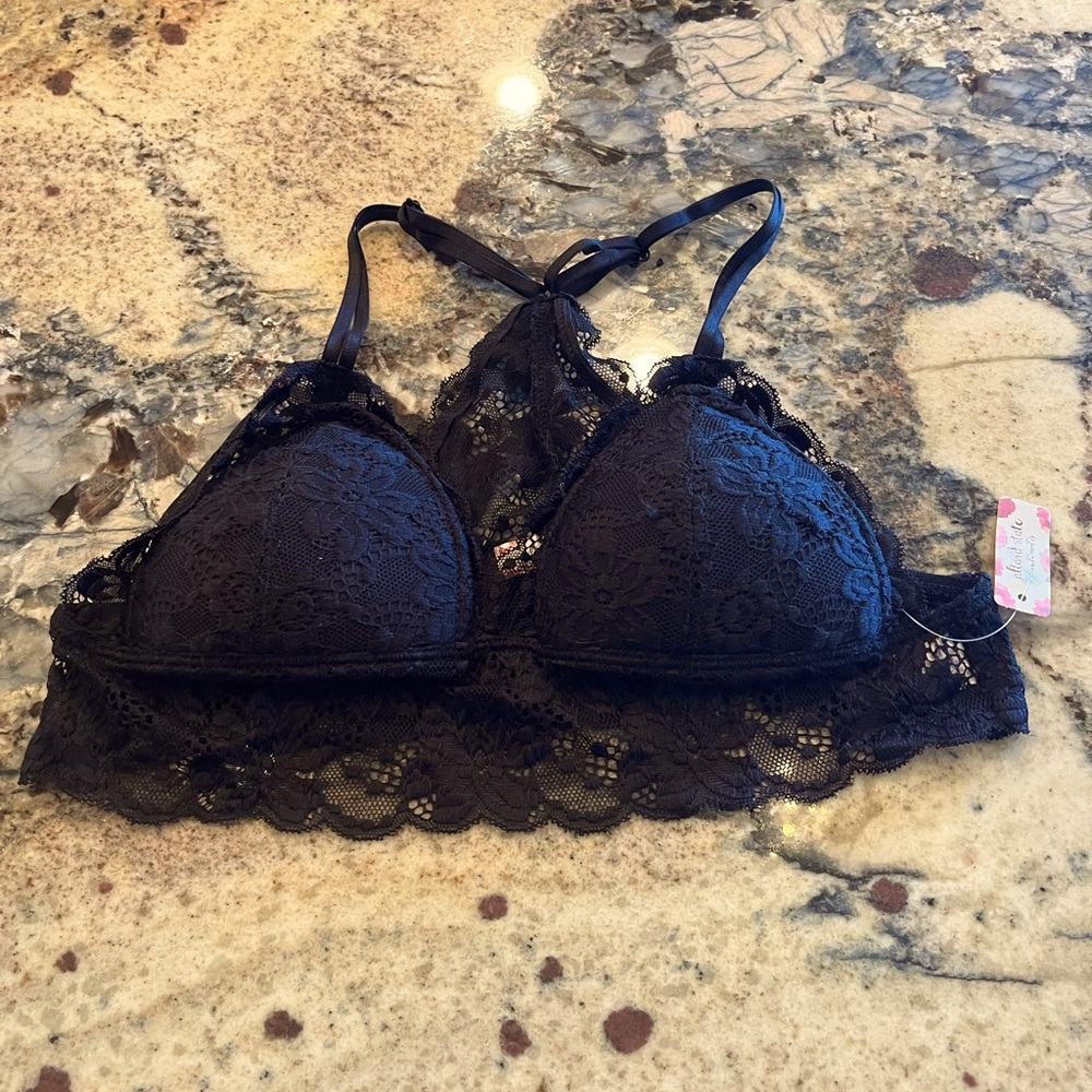 NWT Black lace bralette S/M